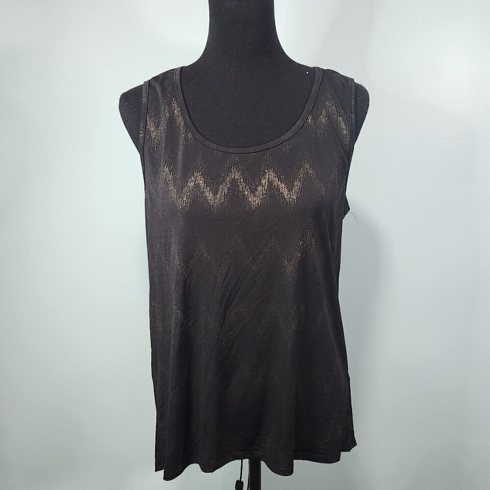 Misia Black Blouse with Gold Chevron Accent Medium
Lot I